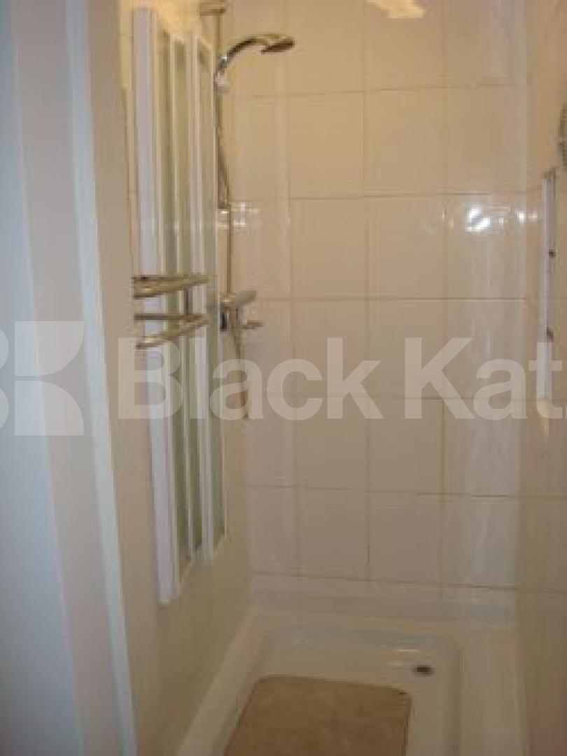 			AVAIL 15-10-11, 1 Bedroom, 1 bath, 1 reception Flat			 Lisson Grove, Marylebone